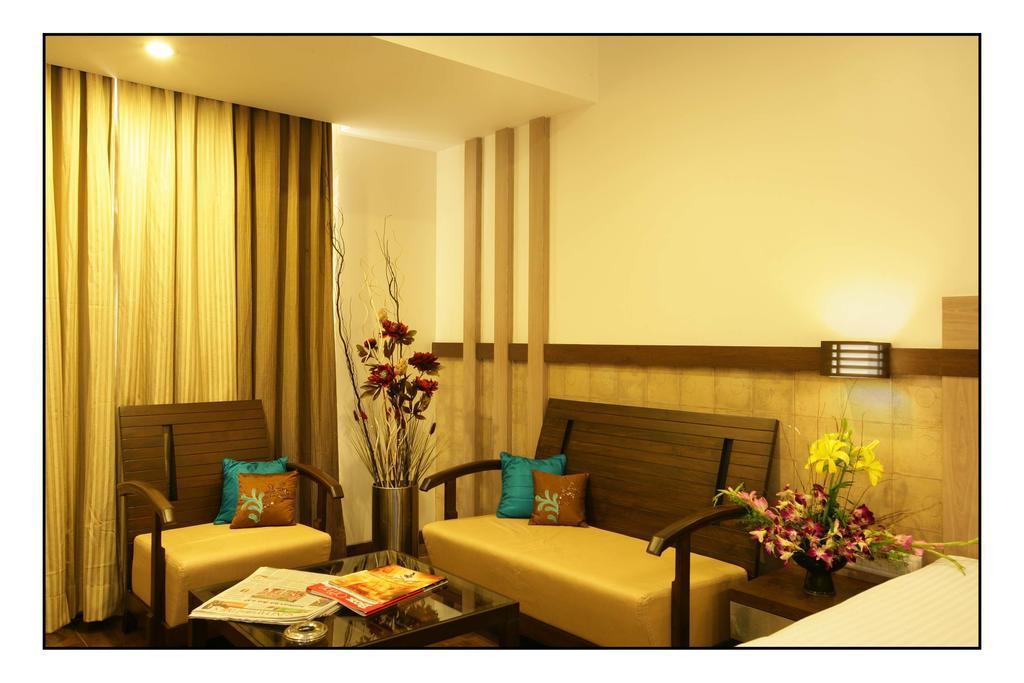 Hotel Utsav Deluxe Pune Zewnętrze zdjęcie
