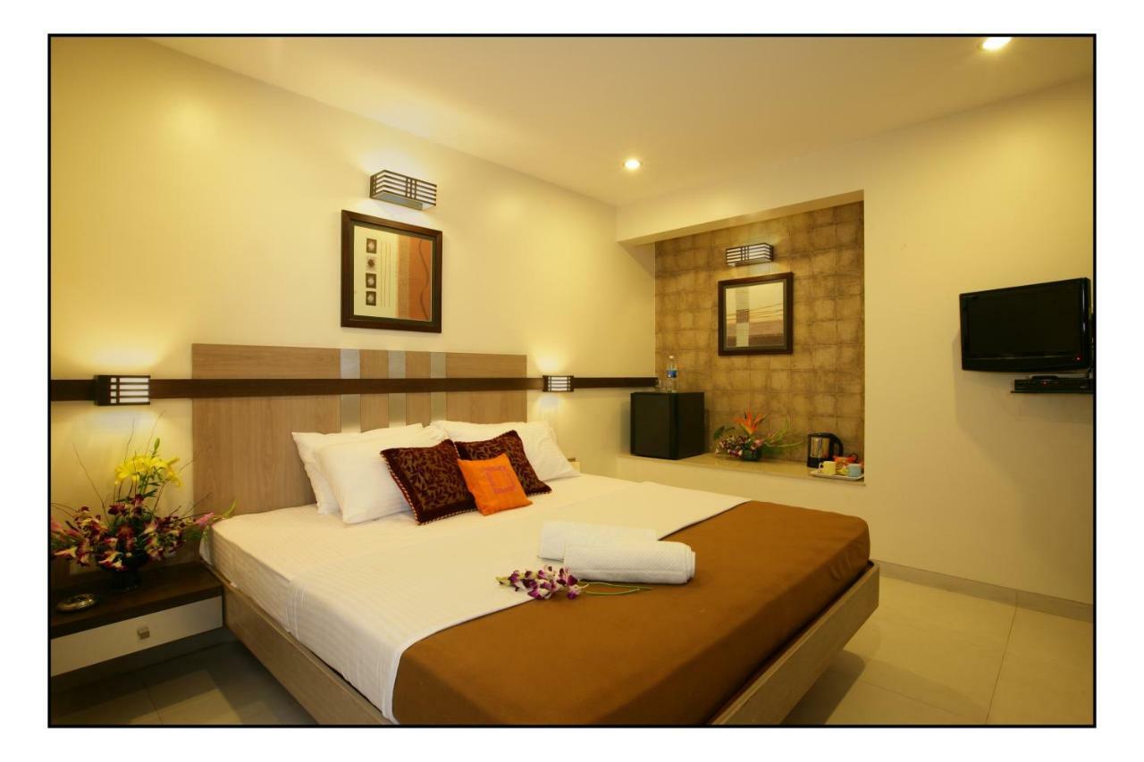 Hotel Utsav Deluxe Pune Zewnętrze zdjęcie